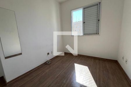 Quarto 2 de apartamento para alugar com 2 quartos, 55m² em Parque Suzano, Suzano