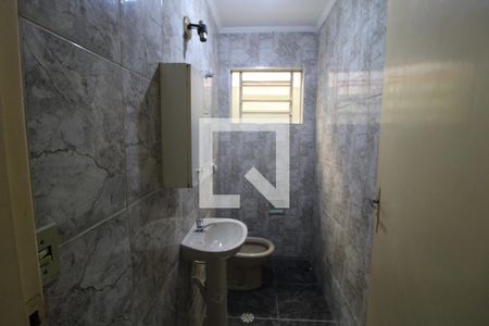 Casa à venda com 165m², 4 quartos e 2 vagasLavabo