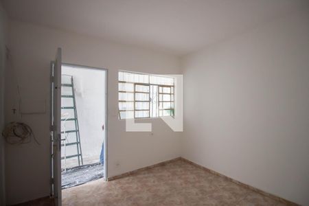 Sala de casa para alugar com 2 quartos, 80m² em Vila Carmosina, São Paulo