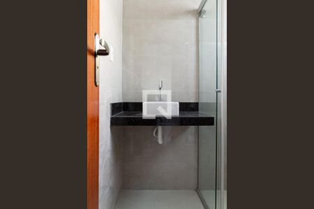 Casa à venda com 180m², 3 quartos e 2 vagasBanheiro da suíte