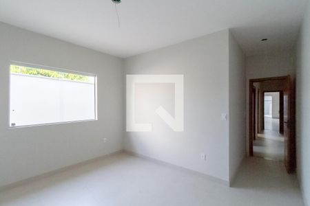 Casa à venda com 180m², 3 quartos e 2 vagasSuíte