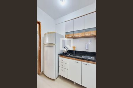 Cozinha de kitnet/studio para alugar com 1 quarto, 21m² em Jardim Esplanada, São José dos Campos