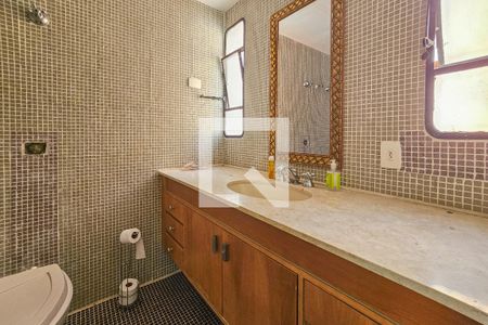 Apartamento para alugar com 304m², 3 quartos e 1 vagaBanheiro da suite 1