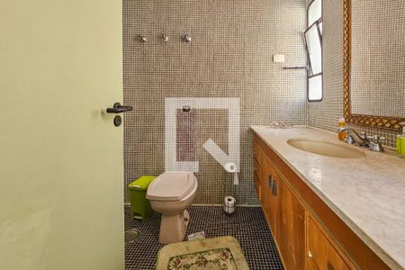 Apartamento para alugar com 304m², 3 quartos e 1 vagaBanheiro da suite 1