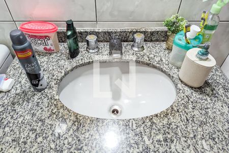 Casa à venda com 191m², 3 quartos e 2 vagasBanheiro da suíte 1