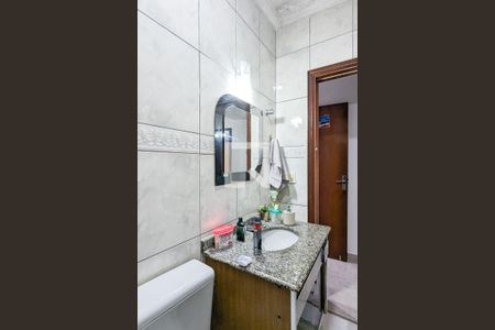 Casa à venda com 191m², 3 quartos e 2 vagasBanheiro da suíte 1