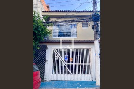 Fachada de casa para alugar com 3 quartos, 100m² em Vila Fatima, São Paulo