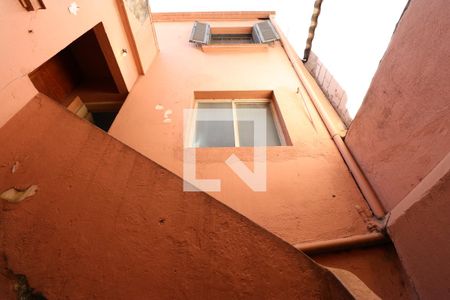 Casa à venda com 200m², 3 quartos e 2 vagasEscada