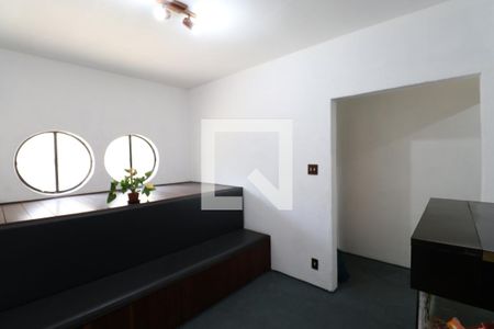 Sala de TV de casa à venda com 3 quartos, 200m² em Pompeia, São Paulo