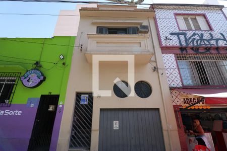 Casa à venda com 200m², 3 quartos e 2 vagasFachada