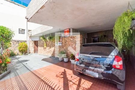 Casa à venda com 350m², 5 quartos e 3 vagas Casa à venda com 350m², 5 quartos e 3 vagasGaragem