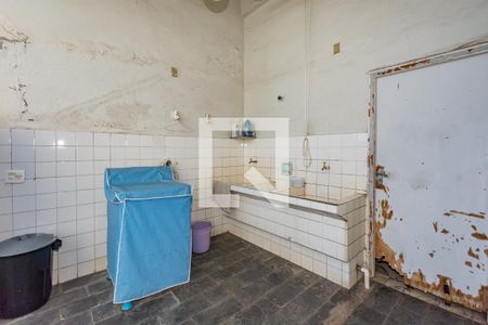 Casa à venda com 350m², 5 quartos e 3 vagas Casa à venda com 350m², 5 quartos e 3 vagasÁrea de Serviço