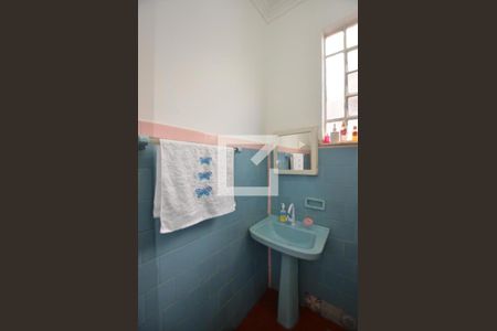 Casa à venda com 225m², 3 quartos e 3 vagasBanheiro