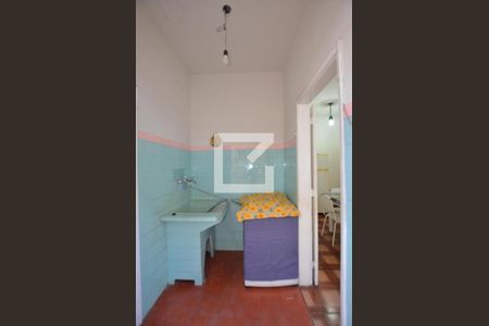 Casa à venda com 225m², 3 quartos e 3 vagasÁrea de Serviço