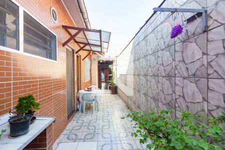 Casa à venda com 125m², 3 quartos e 2 vagas Casa à venda com 125m², 3 quartos e 2 vagasQuintal