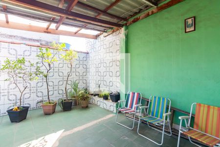 Casa à venda com 125m², 3 quartos e 2 vagas Casa à venda com 125m², 3 quartos e 2 vagasCobertura