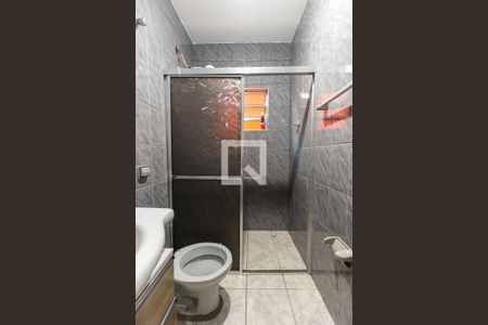 Casa à venda com 200m², 3 quartos e 2 vagasBanheiro Casa 2