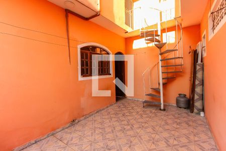 Casa à venda com 200m², 3 quartos e 2 vagasQuintal Casa 1