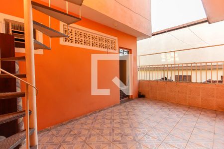 Casa à venda com 200m², 3 quartos e 2 vagasQuintal Casa 1