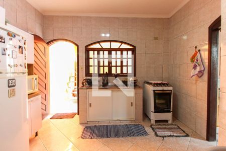 Casa à venda com 200m², 3 quartos e 2 vagasCozinha Casa 1