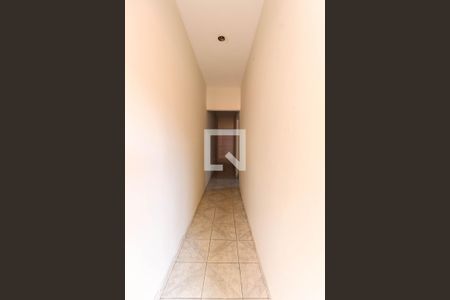 Casa à venda com 200m², 3 quartos e 2 vagasCorredor Casa 2