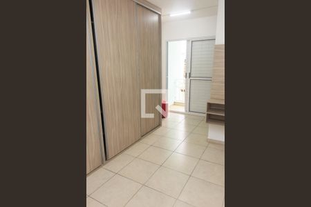 Casa à venda com 88m², 2 quartos e 2 vagas Casa à venda com 88m², 2 quartos e 2 vagasQuarto 2 (suíte) com varanda