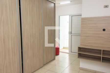 Casa à venda com 88m², 2 quartos e 2 vagas Casa à venda com 88m², 2 quartos e 2 vagasQuarto 2 (suíte) com varanda