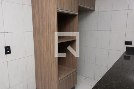 Casa à venda com 88m², 2 quartos e 2 vagas Casa à venda com 88m², 2 quartos e 2 vagasCozinha