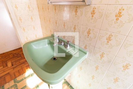 Casa à venda com 250m², 5 quartos e 2 vagasBanheiro Social