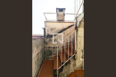 Casa à venda com 250m², 5 quartos e 2 vagasEscada