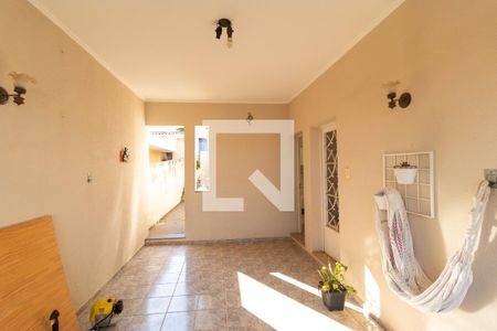 Casa à venda com 180m², 4 quartos e 2 vagas Casa à venda com 180m², 4 quartos e 2 vagasGaragem
