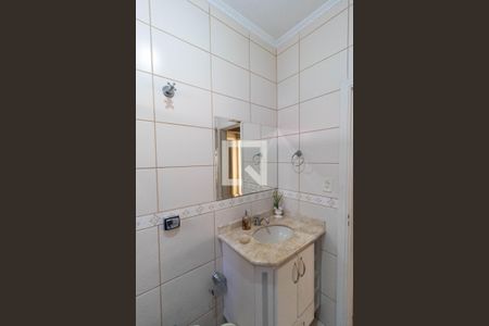 Casa à venda com 180m², 4 quartos e 2 vagas Casa à venda com 180m², 4 quartos e 2 vagasBanheiro 02