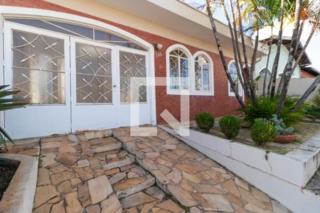 Casa à venda com 180m², 4 quartos e 2 vagas Casa à venda com 180m², 4 quartos e 2 vagasQuintal