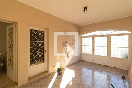 Casa à venda com 180m², 4 quartos e 2 vagas Casa à venda com 180m², 4 quartos e 2 vagasGaragem