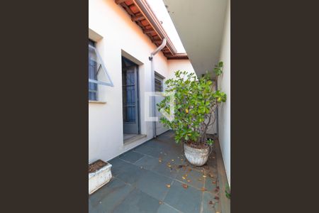 Casa à venda com 180m², 4 quartos e 2 vagas Casa à venda com 180m², 4 quartos e 2 vagasQuintal