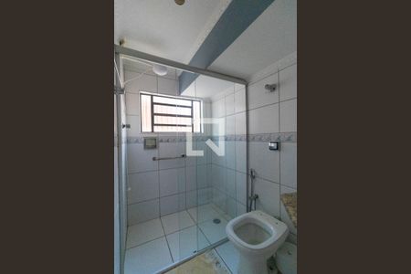 Casa à venda com 180m², 4 quartos e 2 vagas Casa à venda com 180m², 4 quartos e 2 vagasBanheiro da Suíte