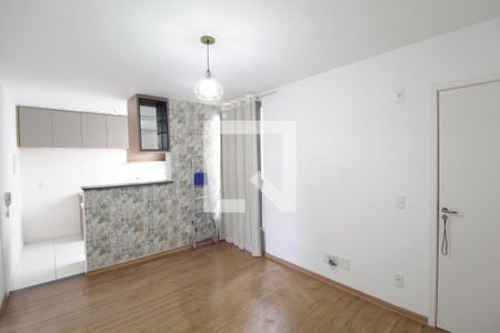 Sala de apartamento para alugar com 2 quartos, 52m² em Jardim Holanda, Uberlândia