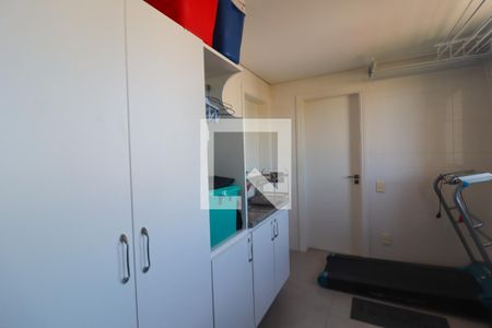 Apartamento à venda com 288m², 3 quartos e 3 vagas Apartamento à venda com 288m², 3 quartos e 3 vagasCozinha e Área de Serviço