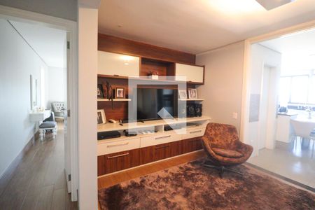 Apartamento à venda com 288m², 3 quartos e 3 vagas Apartamento à venda com 288m², 3 quartos e 3 vagasSala de Tv