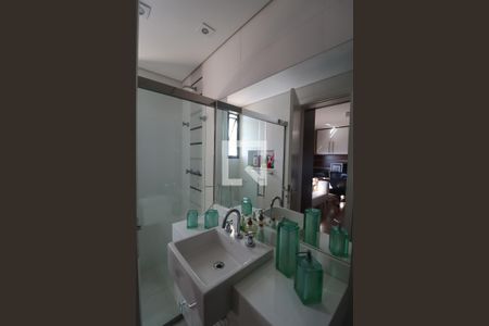 Apartamento à venda com 288m², 3 quartos e 3 vagas Apartamento à venda com 288m², 3 quartos e 3 vagasSuíte 2