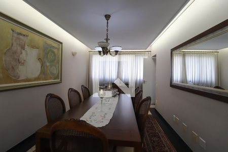 Apartamento à venda com 288m², 3 quartos e 3 vagas Apartamento à venda com 288m², 3 quartos e 3 vagasSala