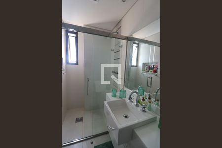 Apartamento à venda com 288m², 3 quartos e 3 vagas Apartamento à venda com 288m², 3 quartos e 3 vagasSuíte 2