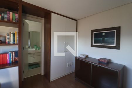 Apartamento à venda com 288m², 3 quartos e 3 vagas Apartamento à venda com 288m², 3 quartos e 3 vagasSuíte 2