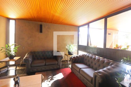 Apartamento à venda com 288m², 3 quartos e 3 vagas Apartamento à venda com 288m², 3 quartos e 3 vagasÁrea comum