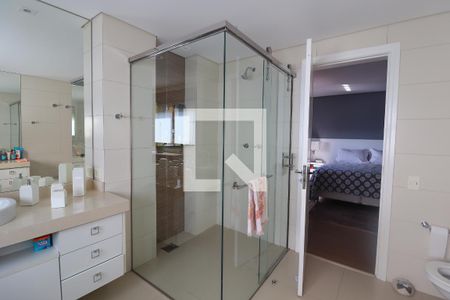 Apartamento à venda com 288m², 3 quartos e 3 vagas Apartamento à venda com 288m², 3 quartos e 3 vagasSuíte