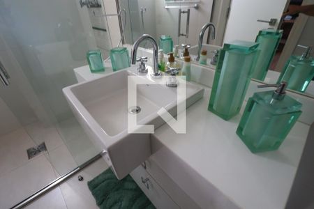 Apartamento à venda com 288m², 3 quartos e 3 vagas Apartamento à venda com 288m², 3 quartos e 3 vagasSuíte 2