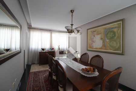 Apartamento à venda com 288m², 3 quartos e 3 vagas Apartamento à venda com 288m², 3 quartos e 3 vagasSala