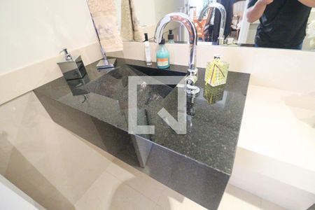 Apartamento à venda com 288m², 3 quartos e 3 vagas Apartamento à venda com 288m², 3 quartos e 3 vagasLavabo