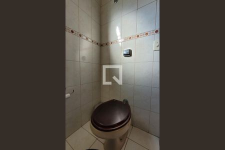 Casa à venda com 300m², 3 quartos e 2 vagasBanheiro da suíte