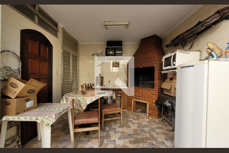 Casa à venda com 300m², 3 quartos e 2 vagasQuintal